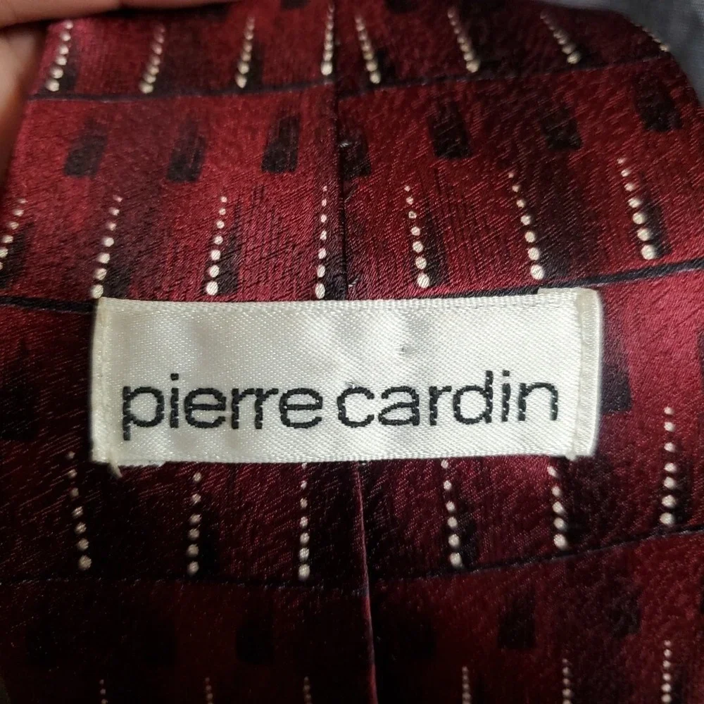Pierre Cardin OS Necktie Mens Burgundy Geometric Silk Vintage Classic Accessory‎